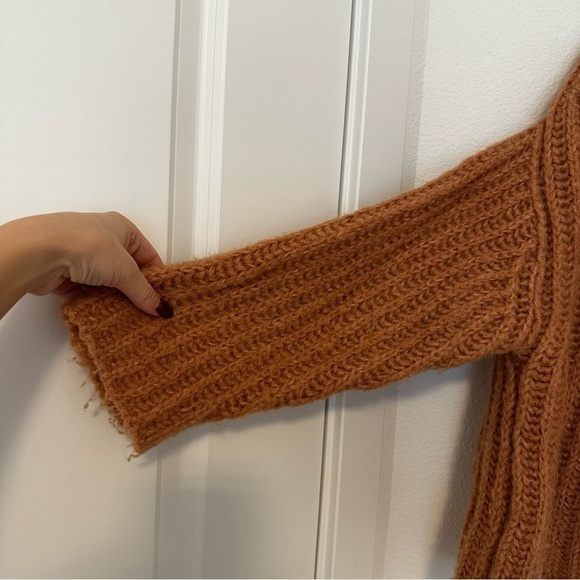 Free People Fluffy Fox Cowl Neck Sweater Papaya Brown Color Size M Women’s - Picture 5 of 11